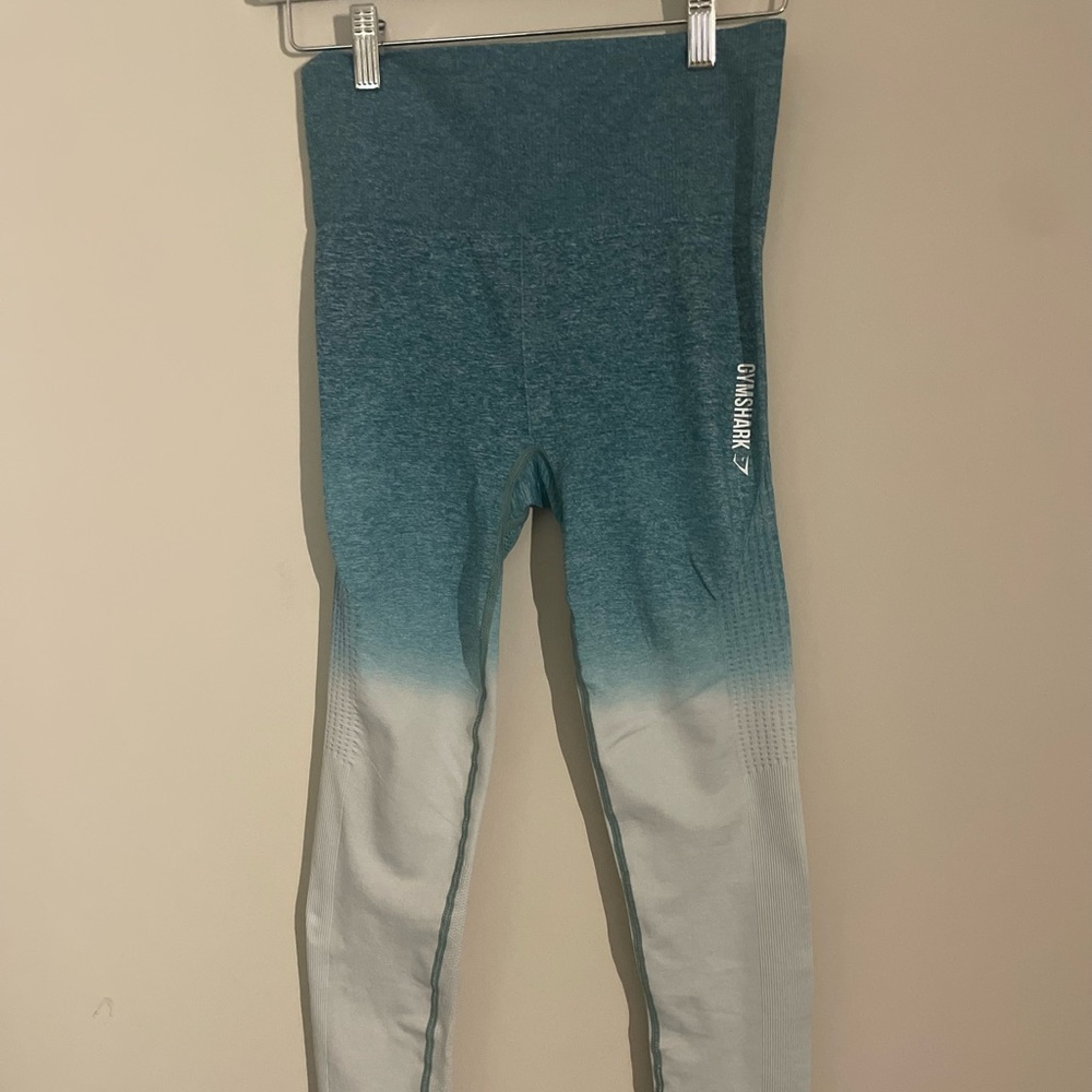 Gymshark size m ombré teal leggings